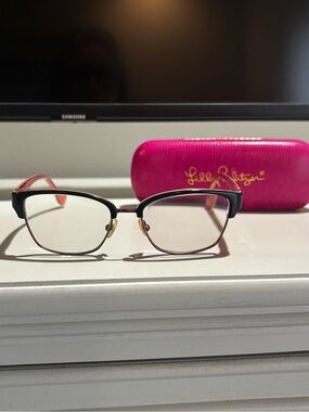 Lilly Pulitzer Black and Pink Cat-Eye Glasses with Pink Case